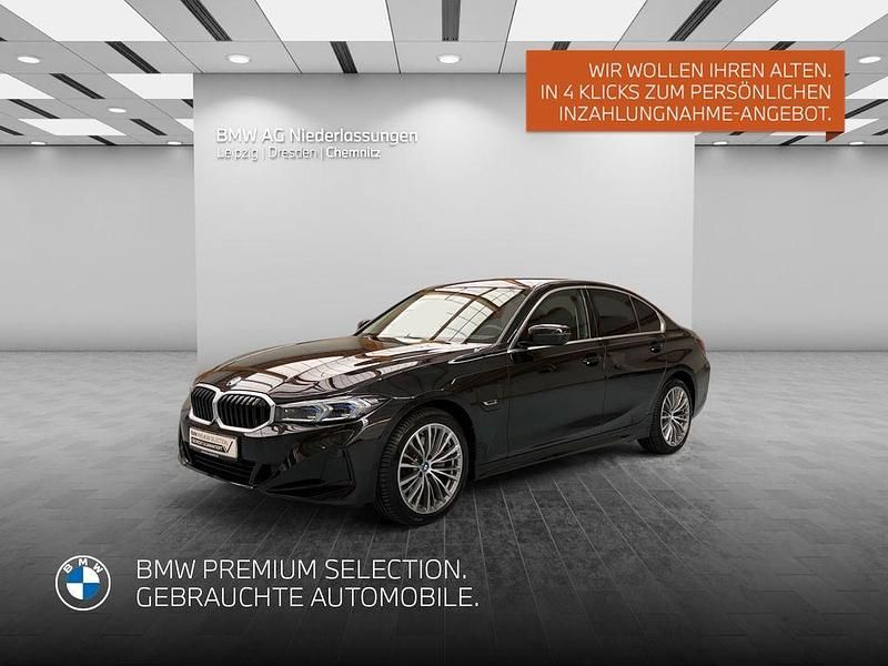 Schwarz Gebraucht 2022 BMW 320e Sport Line Limousine | 31.511 € (Teuer) - Bild 1/4