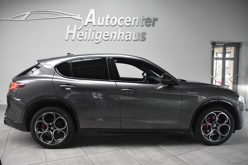 Second-hand Alfa Romeo Stelvio 280 CP (205 kW) 2024 Gri SUV