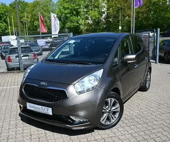Gebraucht Kia Venga DREAM-TEAM Edition 125 PS (91 kW) 2018 Braun Kleinwagen