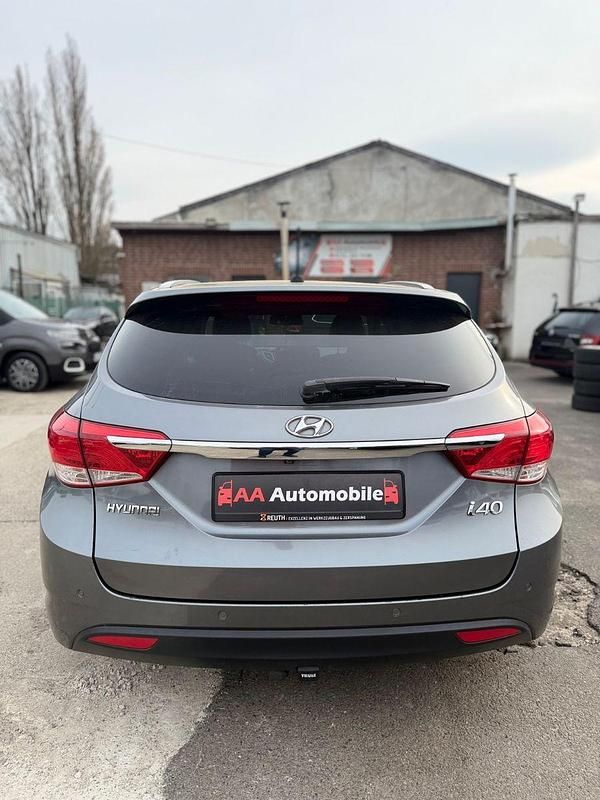 Gebraucht Hyundai i40 177 PS (130 kW) 2012 Grau Kombi