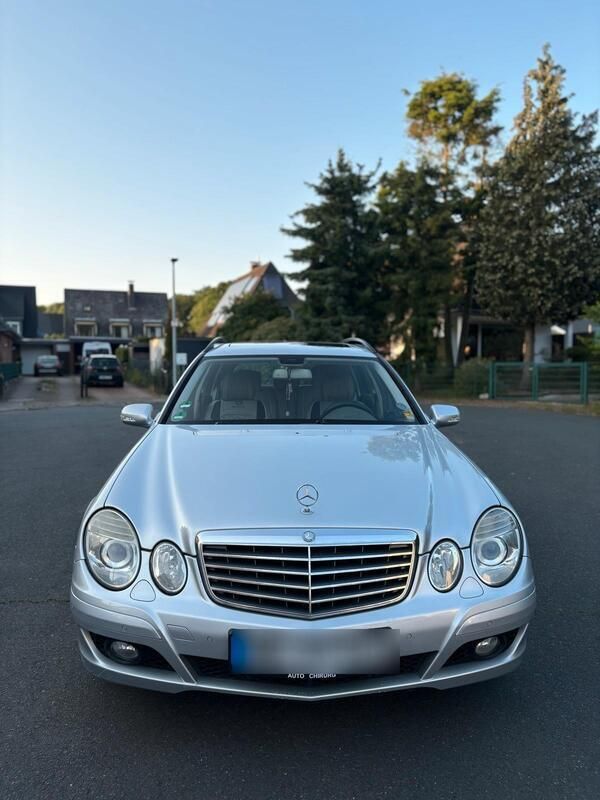 Silber Gebraucht 2007 Mercedes E220 Kombi | 5.400 € (Teuer) - Bild 1/4