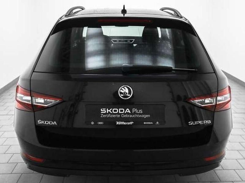 Gebraucht Skoda Superb Ambition 120 PS (88 kW) 2018 Schwarz Kombi