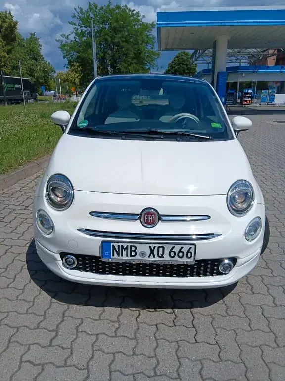 Gebraucht Fiat 500 Lounge 69 PS (50 kW) 2018 Weiß Kleinwagen