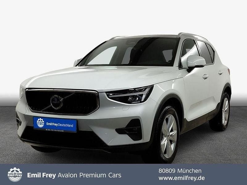 Weiß Gebraucht 2024 Volvo XC40 Core SUV | 32.374 € (Superpreis) - Bild 1/4