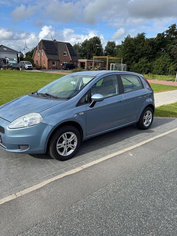 Blau Gebraucht 2009 Fiat Grande Punto Active Kleinwagen | 2.600 € (Fairer Preis) - Bild 1/4