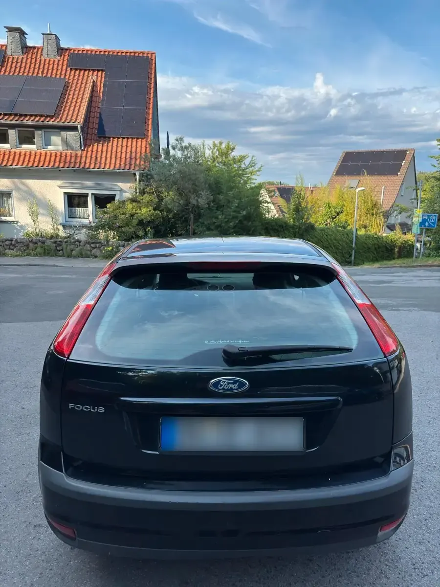 Gebraucht Ford Focus 101 PS (74 kW) 2006 Schwarz Kleinwagen