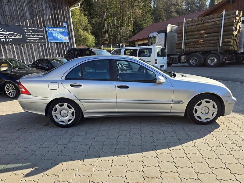 Gebraucht Mercedes C200 122 PS (89 kW) 2005 Silber Limousine