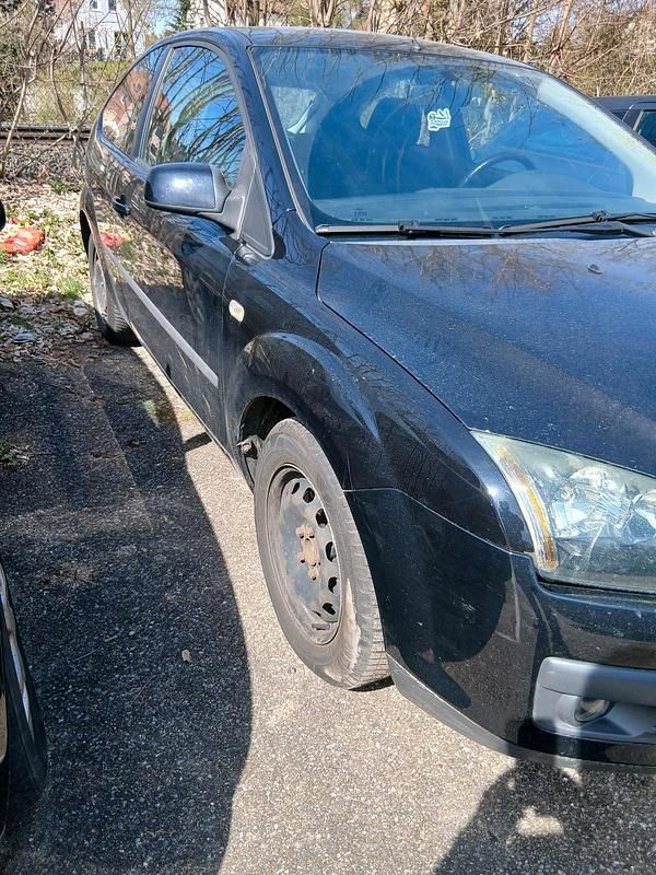 Gebraucht Ford Focus 86 PS (63 kW) 2005 Schwarz Coupé