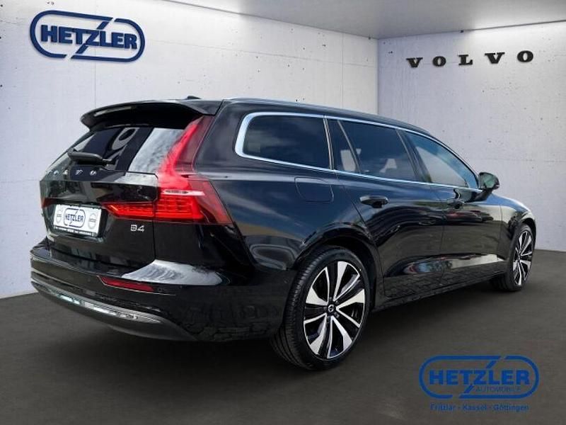 Gebraucht Volvo V60 Plus 197 PS (144 kW) 2022 Schwarz Kombi