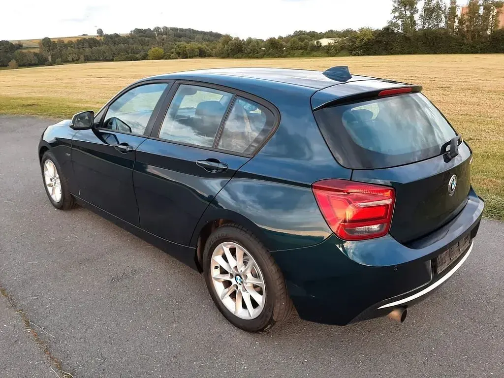Gebraucht BMW 118 170 PS (125 kW) 2012 Midnight blue ii (metallic) Kleinwagen