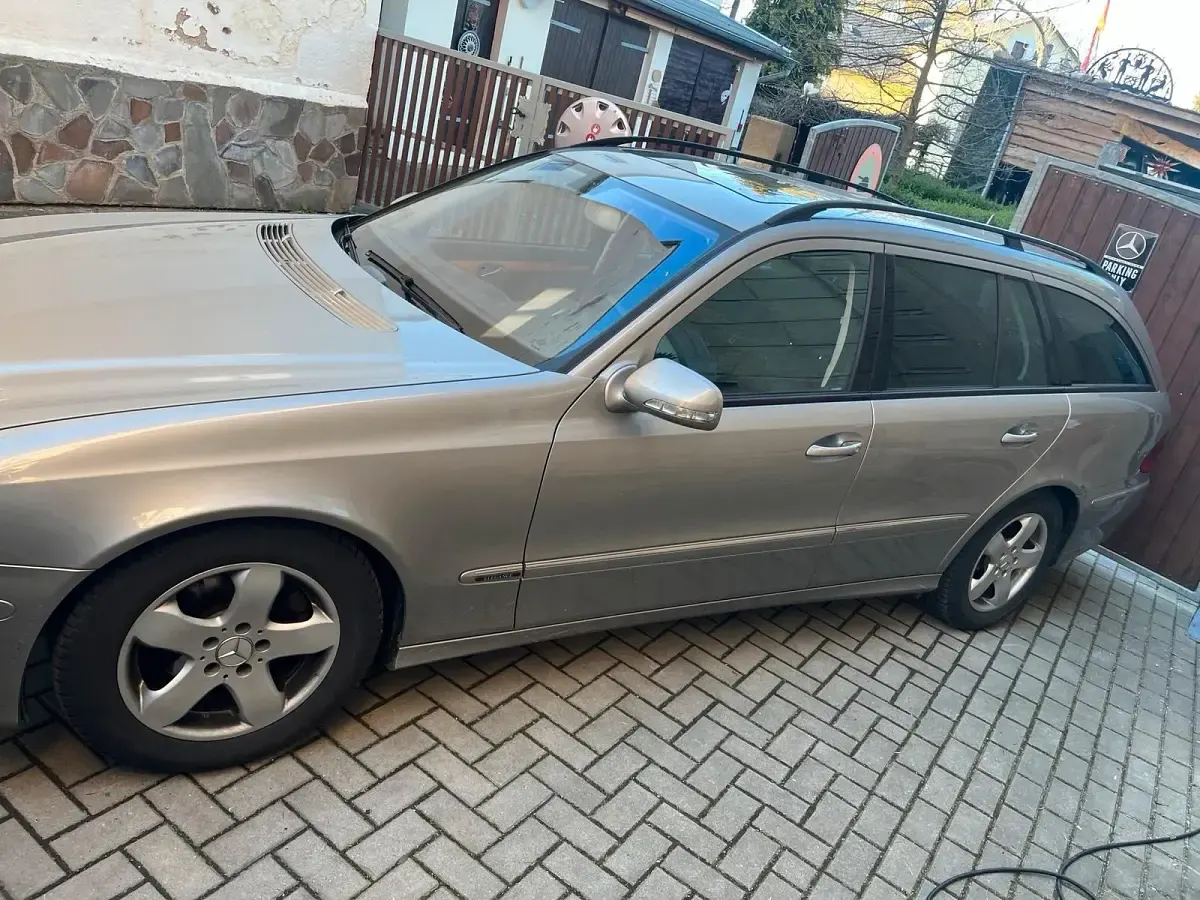 Gebraucht Mercedes E280 190 PS (139 kW) 2006 Grau Kombi