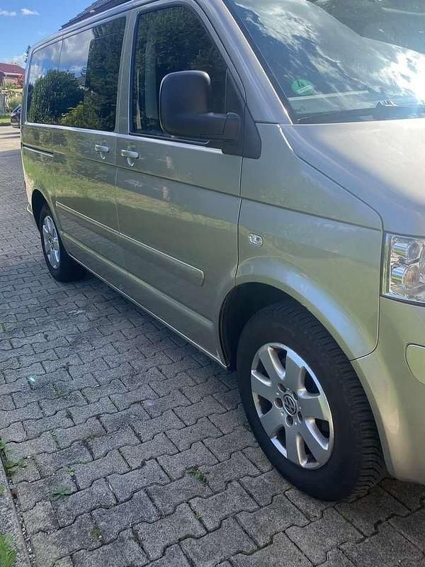 Gebraucht VW Multivan Highline 174 PS (127 kW) 2004 Van / Kleinbus
