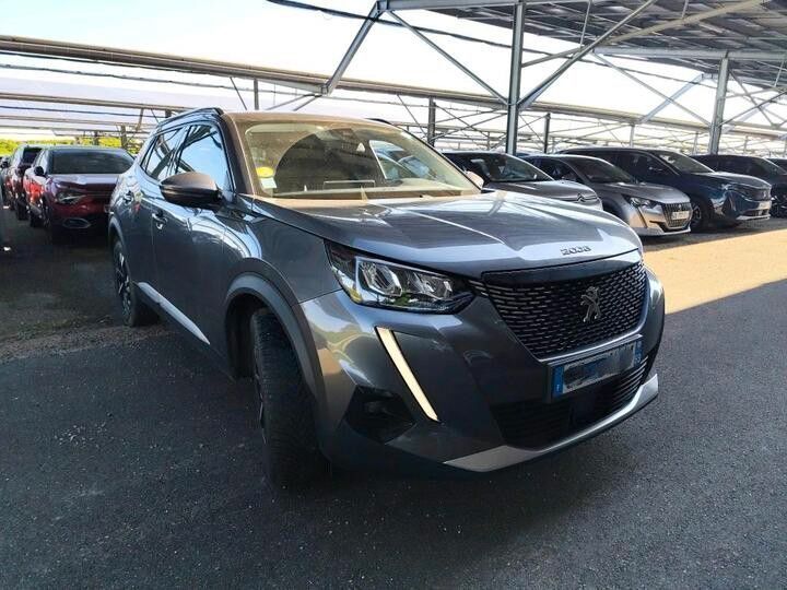 Grau Gebraucht 2022 Peugeot 2008 Allure SUV | 13.923 € (Superpreis) - Bild 1/4