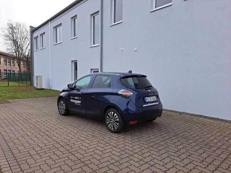 Second-hand Renault Zoe Iconic 100 kW (136 CP) 2023 Albastru Hatchback