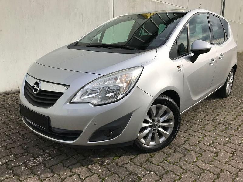 Gebraucht Opel Meriva Innovation 140 PS (102 kW) 2013 Silber Van / Kleinbus