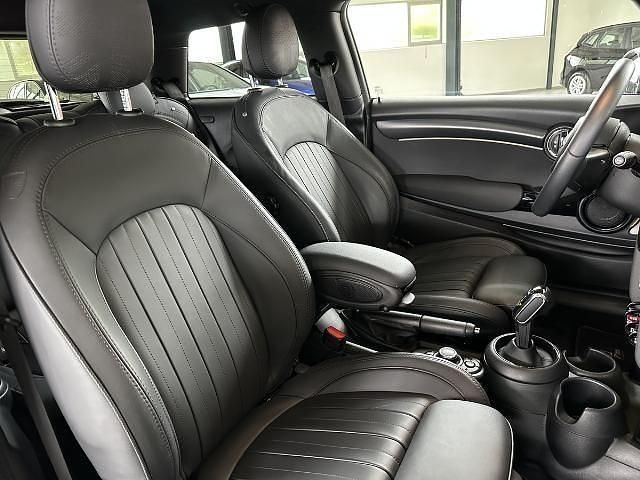 Gebraucht Mini Cooper 136 PS (100 kW) 2023 Schwarz Kleinwagen