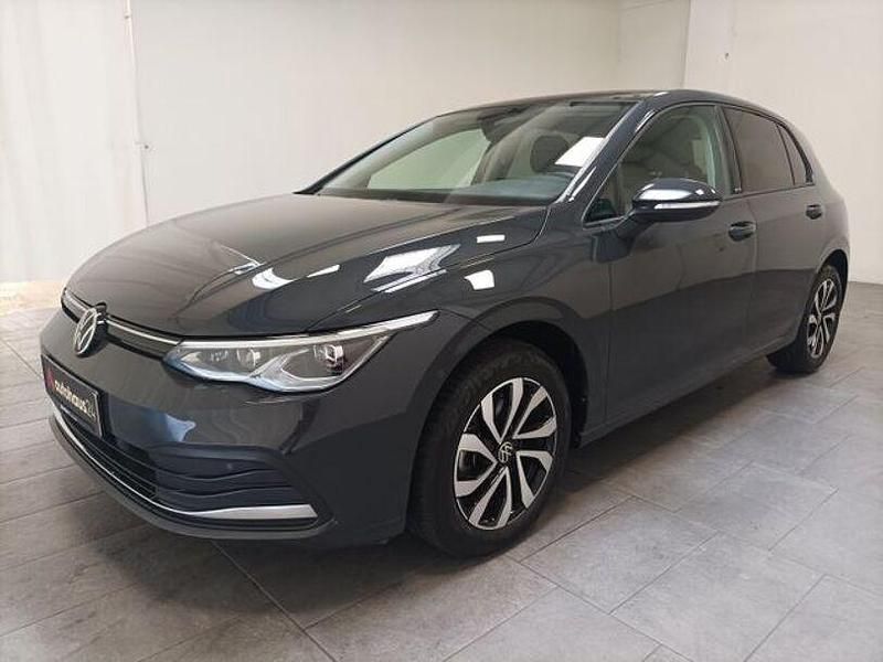 Gebraucht VW Golf VIII Active 131 PS (96 kW) 2022 Grau Limousine