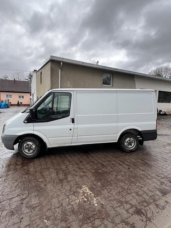Gebraucht Ford Transit Basis 86 PS (63 kW) 2011 Weiß Van / Kleinbus