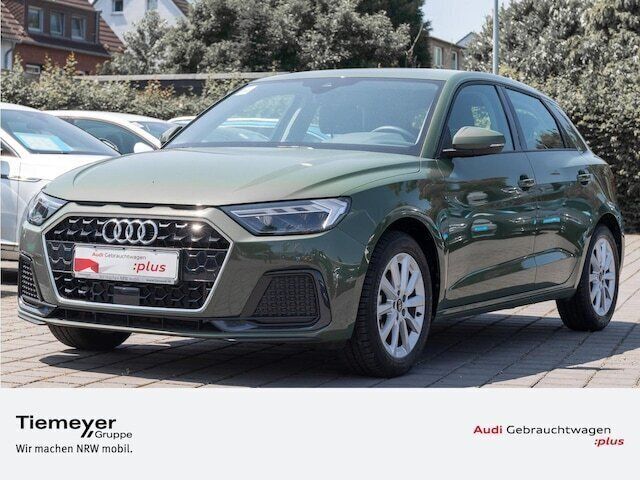 Distriktgrün metallic Gebraucht 2024 Audi A1 Sportback Advanced Plus Kleinwagen | 24.850 € (Guter Preis) - Bild 1/4