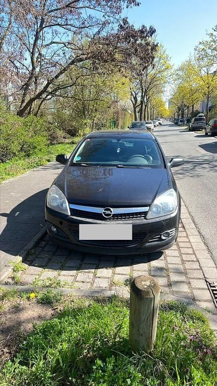 Gebraucht Opel Astra GTC Selection 90 PS (66 kW) 2009 Schwarz Limousine