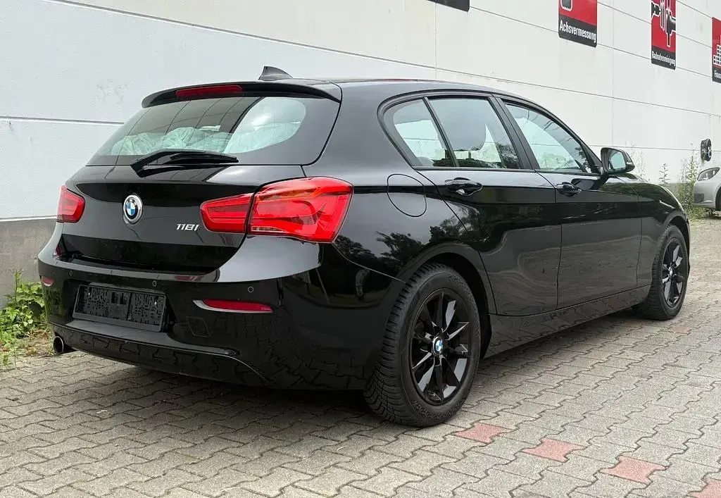 Gebraucht BMW 118 Performance 136 PS (100 kW) 2017 Schwarz Kleinwagen