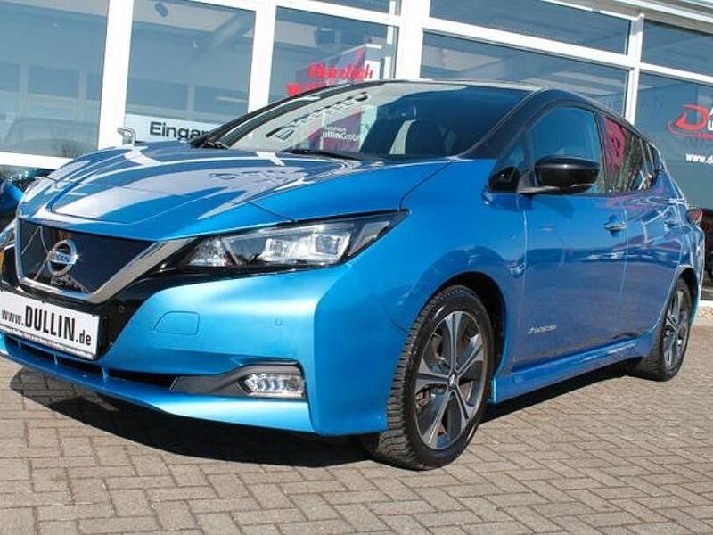 Gebraucht Nissan Leaf Tekna 110 kW (150 PS) 2021 Blau Kleinwagen