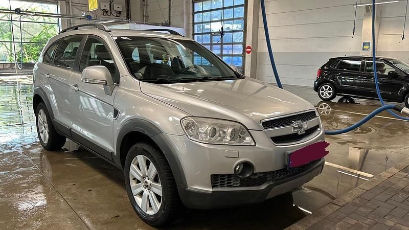Silber Gebraucht 2008 Chevrolet Captiva SUV | 5.000 € (Etwas zu teuer) - Bild 1/4