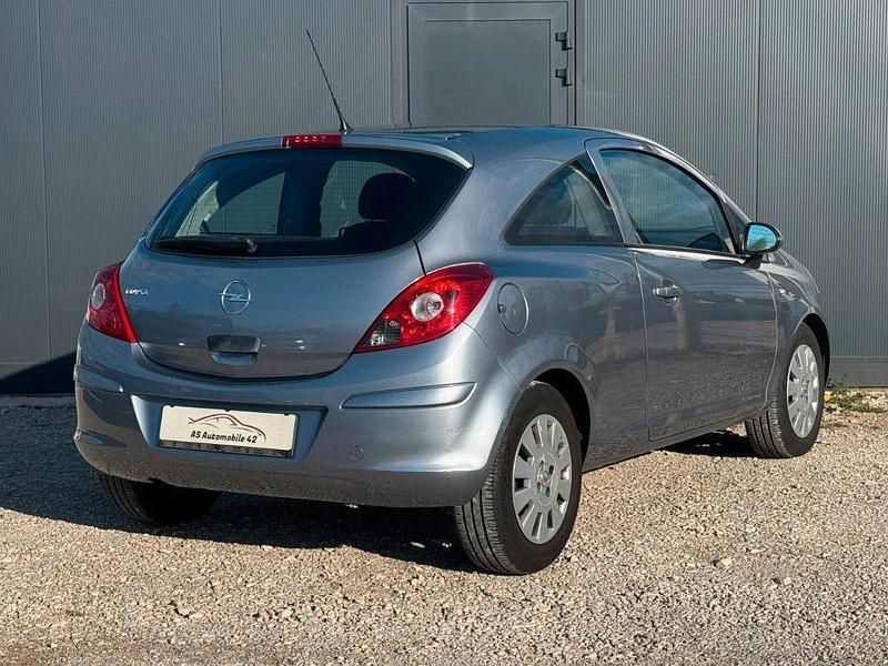Second-hand Opel Corsa Edition 80 CP (58 kW) 2009 Argintiu Hatchback