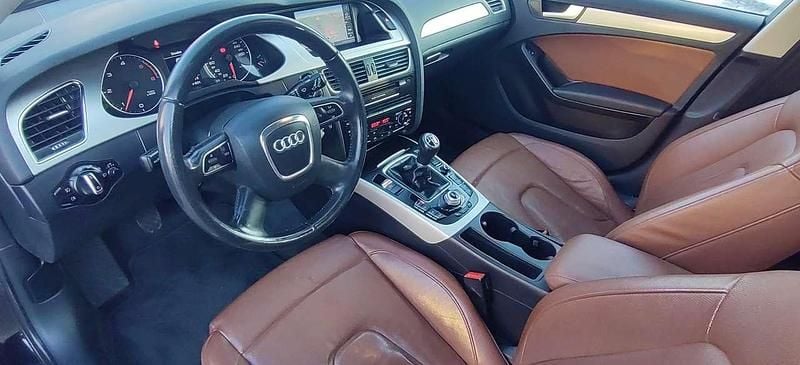 Gebraucht Audi A4 Attraction 136 PS (100 kW) 2011 Phantomschwarz perleffekt Kombi