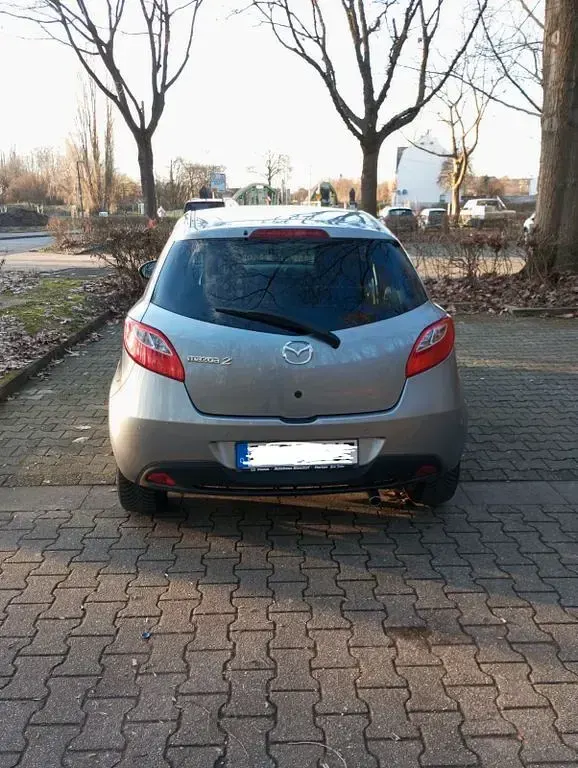 Gebraucht Mazda 2 Sendo 84 PS (61 kW) 2014 Grau Limousine