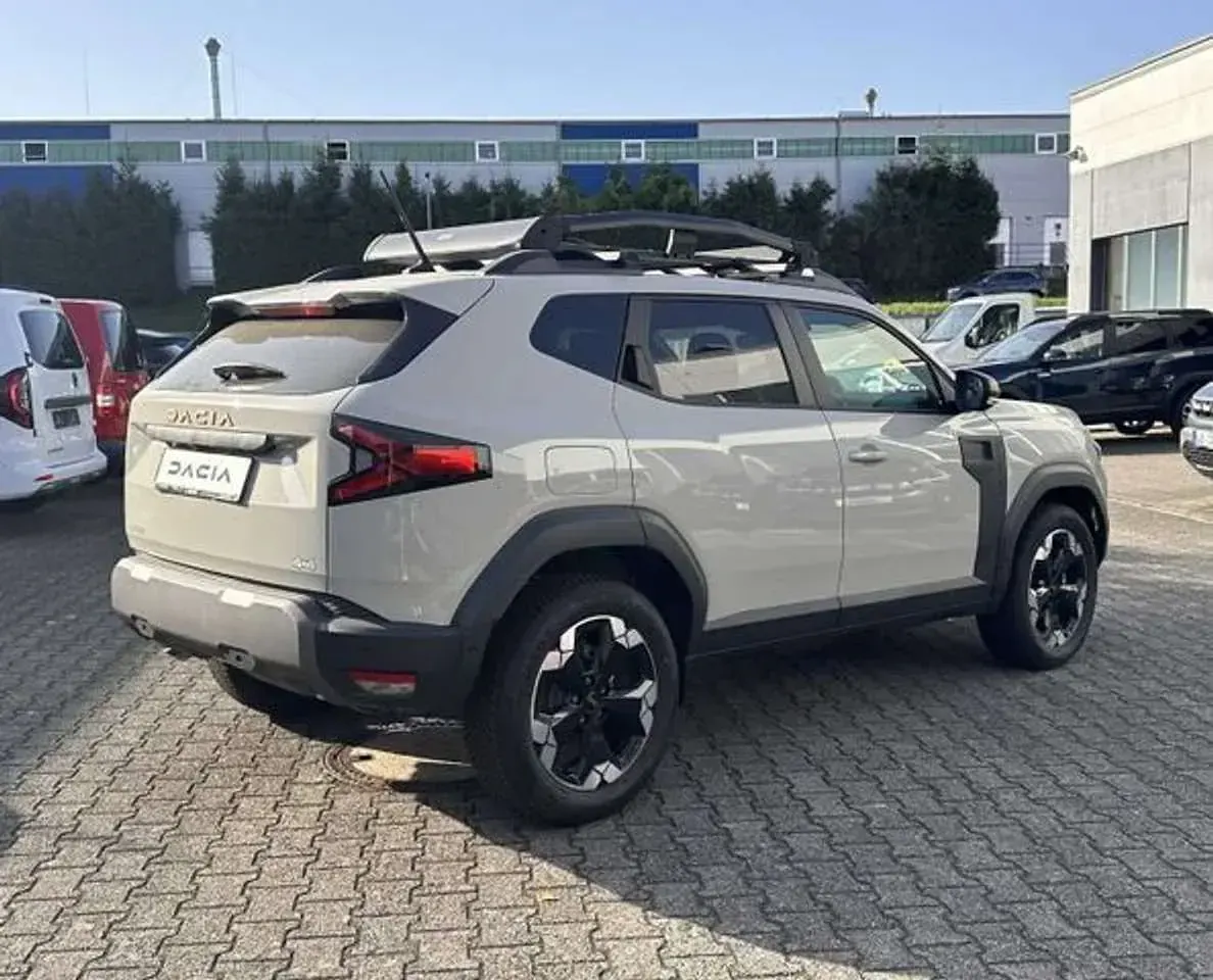 Neu Dacia Duster Extreme 131 PS (96 kW) 2025 Beige SUV