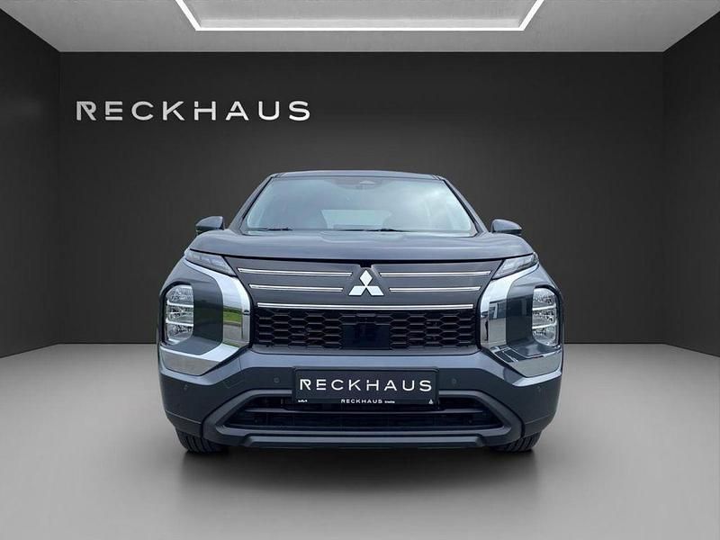 Neu Mitsubishi Outlander P-HEV Basis 306 PS (225 kW) 2025 Grau SUV