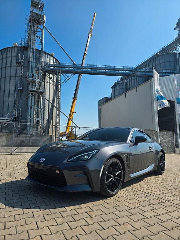 Grau Gebraucht 2024 Toyota GR86 Coupé | 30.700 € - Bild 1/4