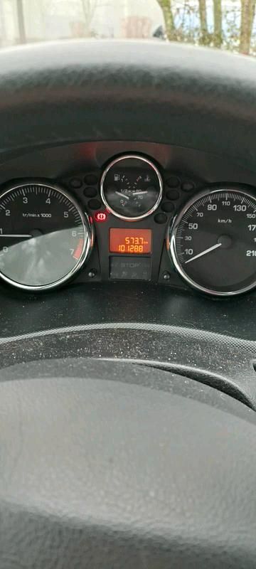 Gebraucht Peugeot 206 74 PS (54 kW) 2011 Schwarz Kleinwagen