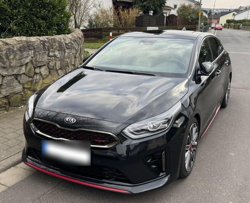 Schwarz Gebraucht 2020 Kia ProCeed GT Kleinwagen | 22.000 € (Fairer Preis) - Bild 1/4