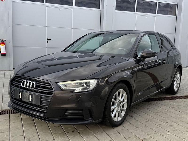 Gebraucht Audi A3 Sport 110 PS (80 kW) 2016 Braun Kleinwagen
