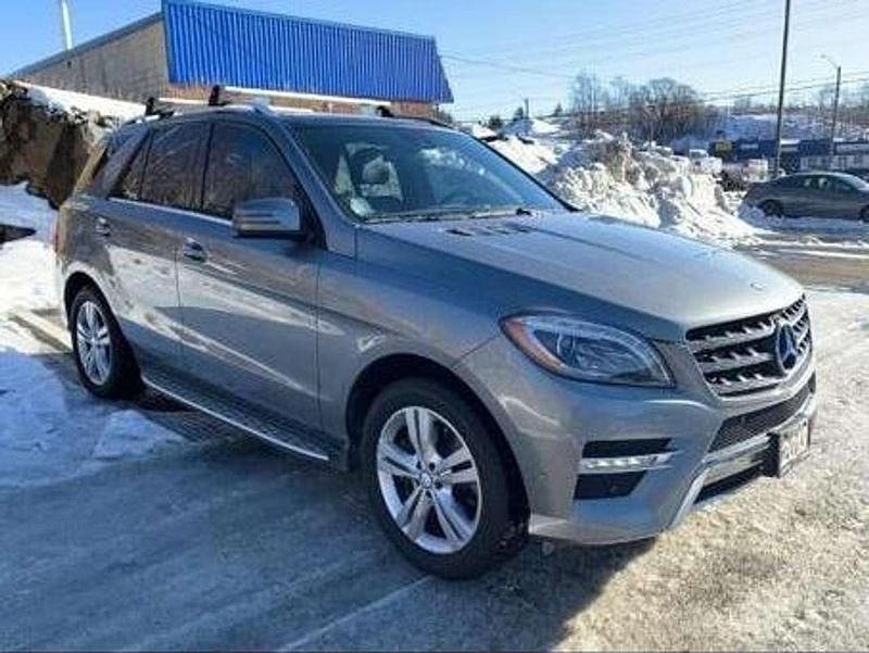 Gebraucht Mercedes ML350 258 PS (189 kW) 2013 Grau SUV