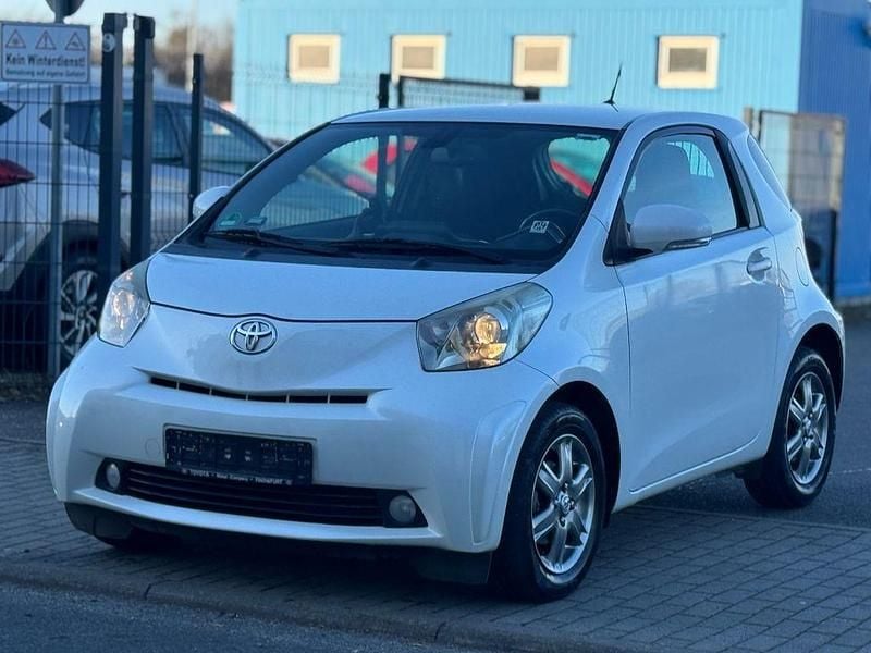 Gebraucht Toyota iQ 68 PS (50 kW) 2009 Weiß Kleinwagen