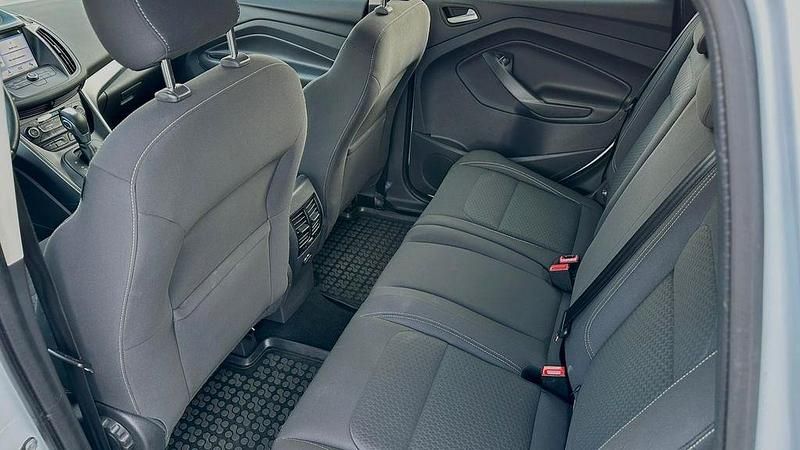 Gebraucht Ford Kuga 150 PS (110 kW) 2019 Schwarz SUV