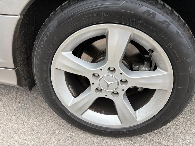 Gebraucht Mercedes C280 231 PS (169 kW) 2005 Gold Limousine