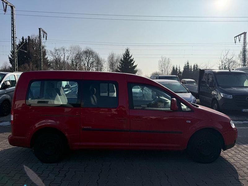 Rot Gebraucht 2010 VW Caddy Maxi Life Van / Kleinbus | 3.499 € (Superpreis) - Bild 1/4