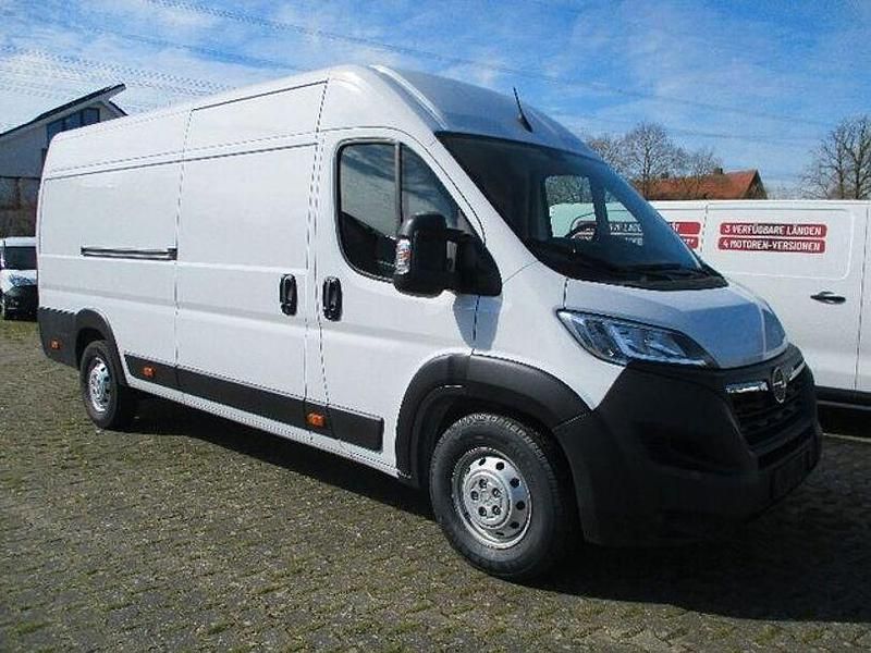 Weiss Gebraucht 2022 Opel Movano Van | 27.787 € (Teuer) - Bild 1/4