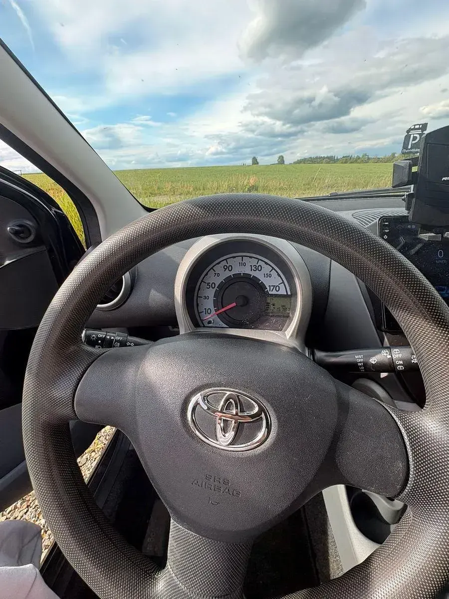 Gebraucht Toyota Aygo 68 PS (50 kW) 2007 Schwarz Kleinwagen