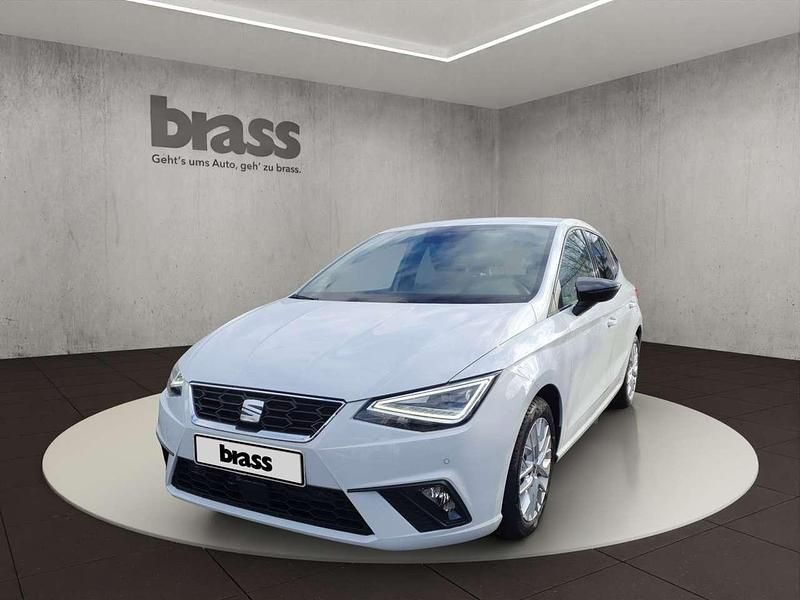 Nevada weiß metallic Gebraucht 2024 Seat Ibiza FR Kleinwagen | 19.480 € (Etwas zu teuer) - Bild 1/4