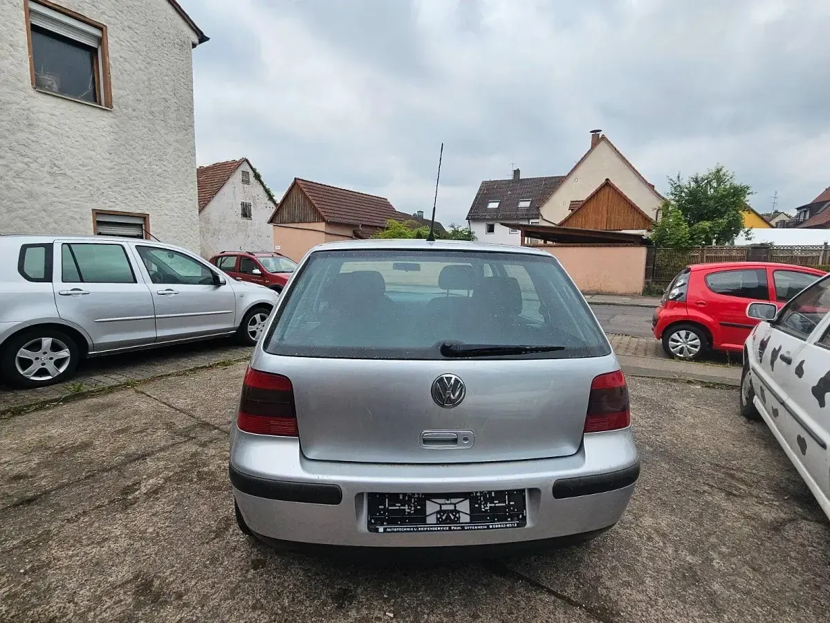 Gebraucht VW Golf IV 75 PS (55 kW) 2003 Silber Limousine