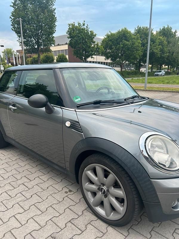 Gebraucht Mini Cooper 75 PS (55 kW) 2010 Grau Kleinwagen