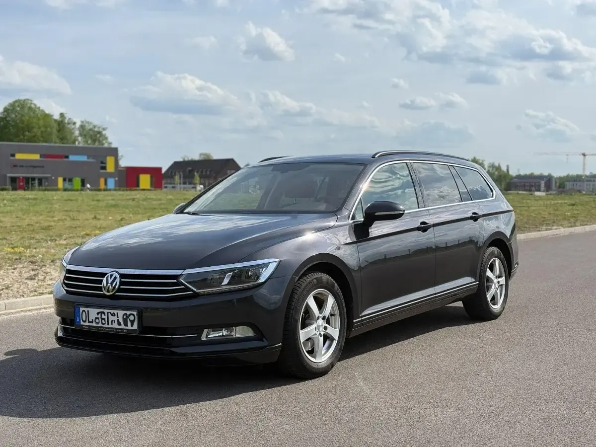 Usata VW Passat Comfortline 110 CV (80 kW) 2018 Grigio Station wagon