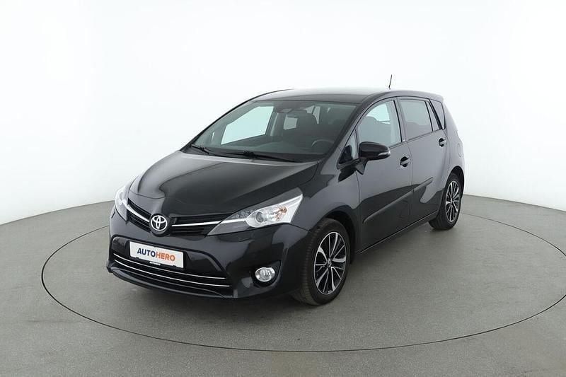 Schwarz Gebraucht 2018 Toyota Verso Edition-S Van / Kleinbus | 18.990 € (Fairer Preis) - Bild 1/3