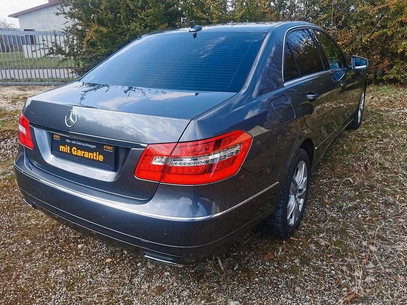 Gebraucht Mercedes E200 184 PS (135 kW) 2012 Grau Limousine