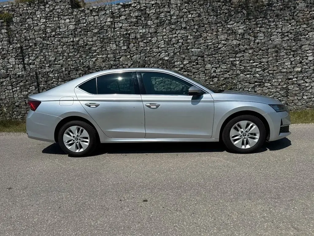 Gebraucht Skoda Octavia Selection 150 PS (110 kW) 2025 Silber Limousine
